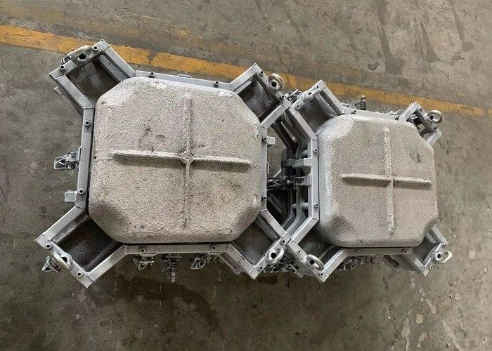Το πλαστικό νερό φορμών 600L Roto περιστροφικό καλούπι τοποθετεί σε δεξαμενή με τη ζωή φορμών μερών ραγών 8000-10000 οδηγών