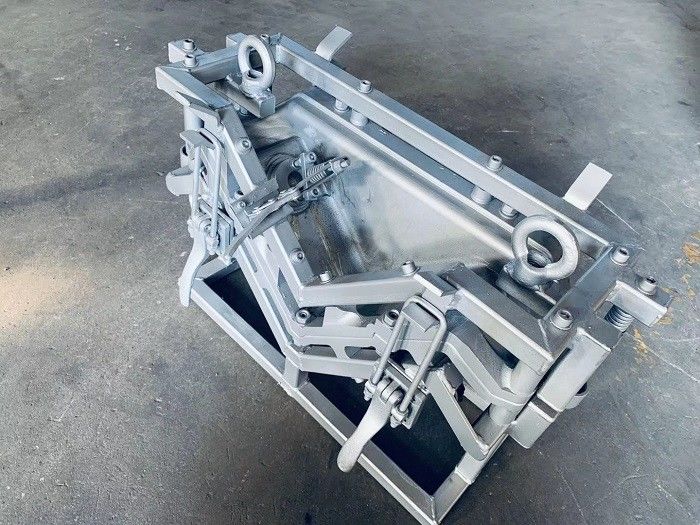 Περιστροφική HDPE MDPE εργαλείων σχήματος θαλάσσια φόρμα κιγκλιδωμάτων 6061T6 γωνιών βαρκών με την ανύψωση γάντζων χάλυβα